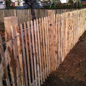 clôtures en bois de châtaignier